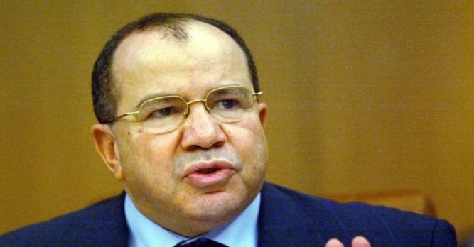 الجزائر : إعتقال وزير سابق بتهمة تبديد أموال الشعب