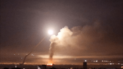 دوي انفجارات في أصفهان جراء ضرب إسرائيلي محتمل